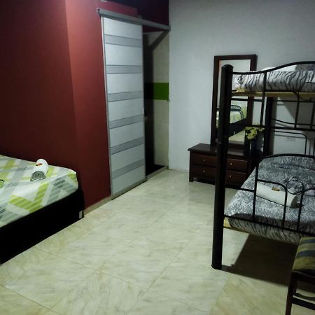 Hostal Sarita Villavieja Extérieur photo